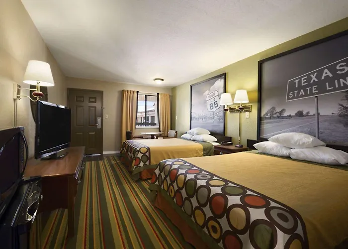Super 8 By Wyndham Childress Motel