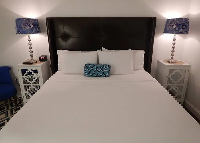 Carriage House Hotel Hamden