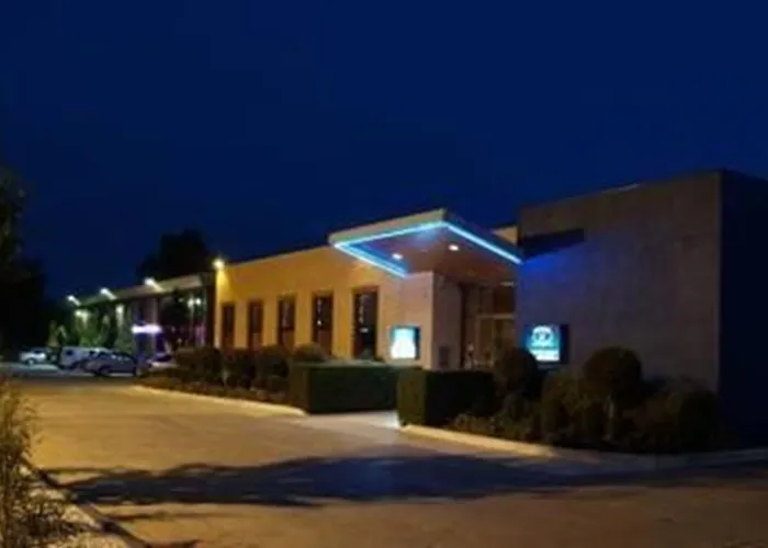 Club Laverton
