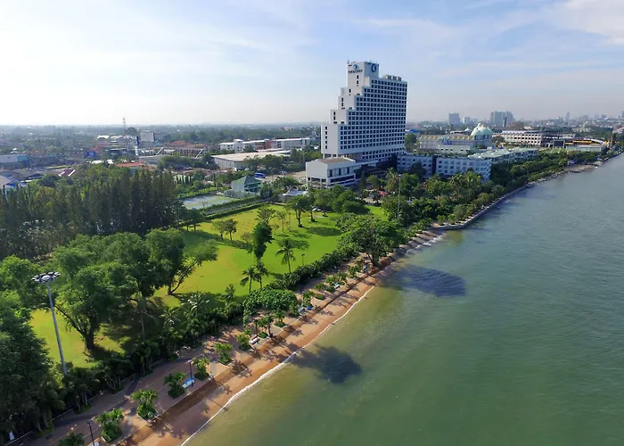 Cholchan Pattaya Beach Resort - Sha Extra Plus