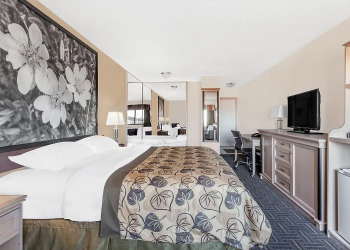 Super 8 By Wyndham Stettler Hotel