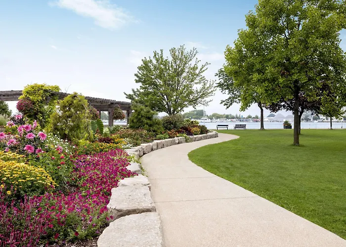Super 8 By Wyndham Sarnia On Hotel