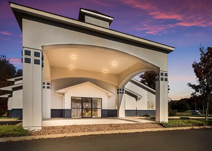 Surestay Plus Hotel By Best Western Highland Poughkeepsie
