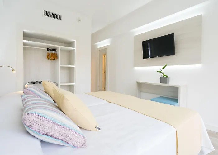 O7 Vistanova Hotel Magaluf 