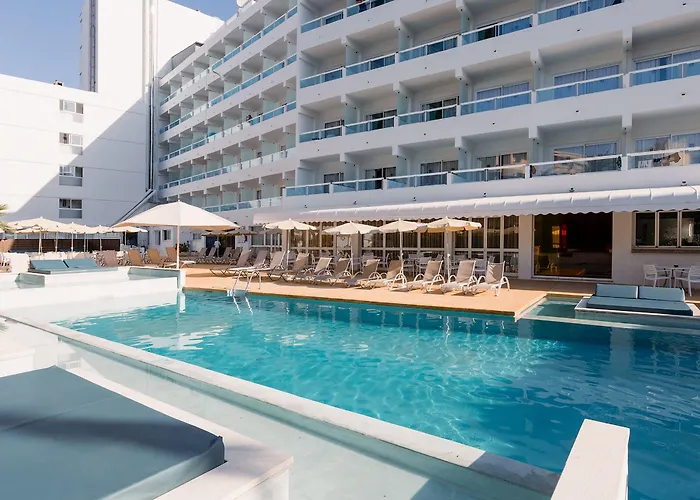O7 Vistanova Hotel Magaluf 