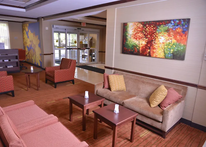 Courtyard Middlebury Hotel