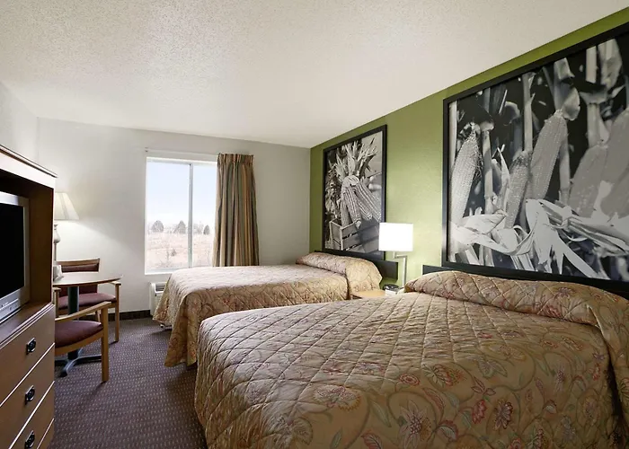 Super 8 By Wyndham Corydon Hotel
