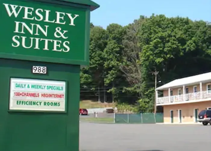 Wesley Inn & Suites Middletown