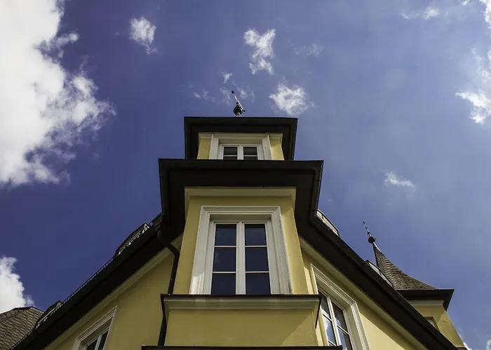Laimer Hof Am Schloss Nymphenburg Munich