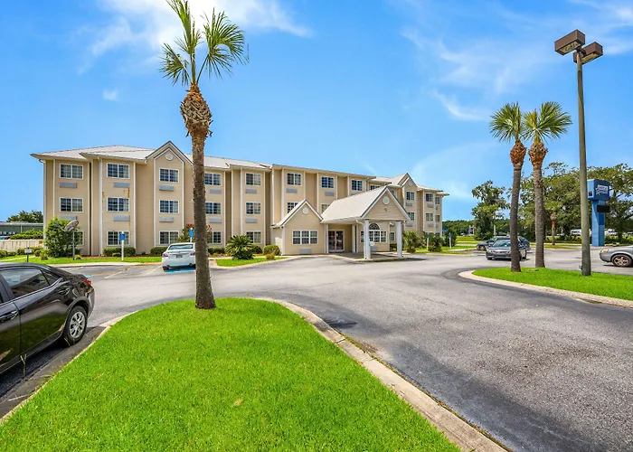 Golden Isles Inn & Suites Brunswick South
