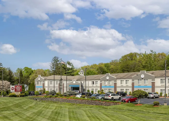 Best Western Plus New England Inn & Suites Berlin