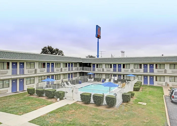 Motel 6-San Marcos, TX