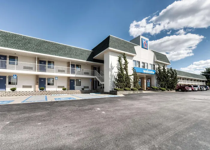 Motel 6-Niantic, Ct - New London