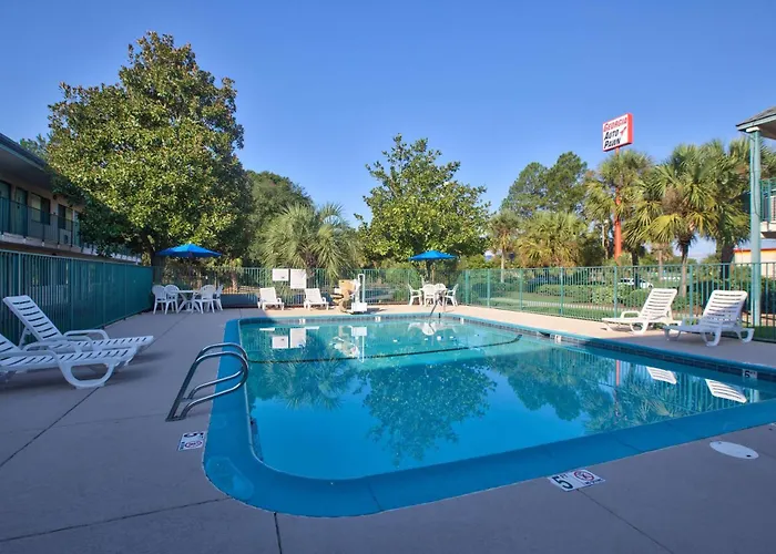 Motel 6-Valdosta, Ga - University