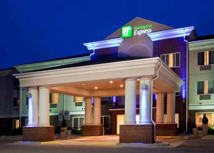 Holiday Inn Express & Suites Vermillion By Ihg