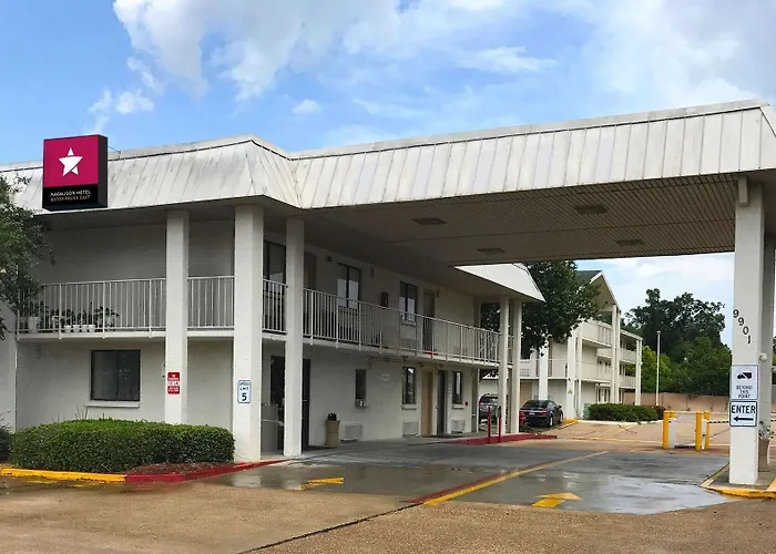 Super 6 Inn & Suites Baton Rouge