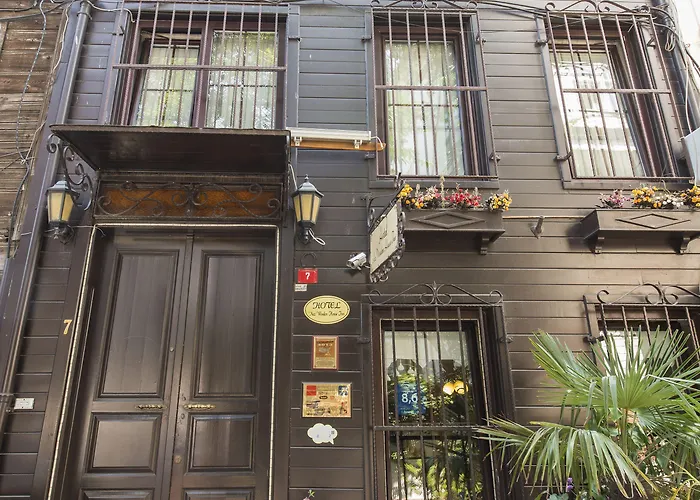 Naz Wooden House Inn İstanbul