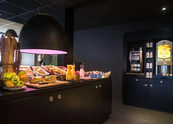 Campanile Creteil Centre Hotel