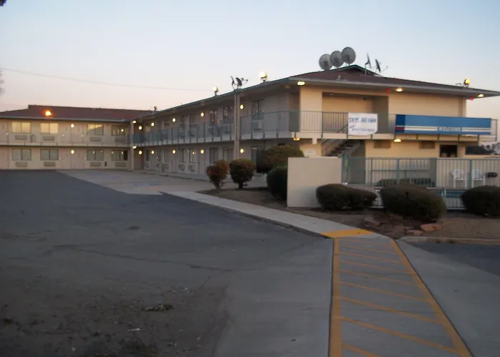 Skyline Inn Conway