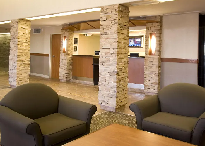 Woodlands Inn & Suites Fort Nelson