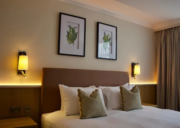 Twin Trees Hotel & Brusna Falls Leisure Ballina 