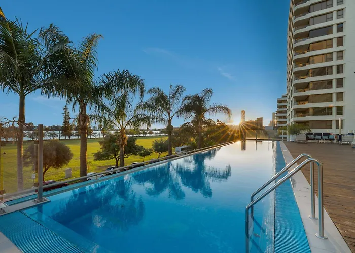 Crowne Plaza Perth By Ihg Hotel