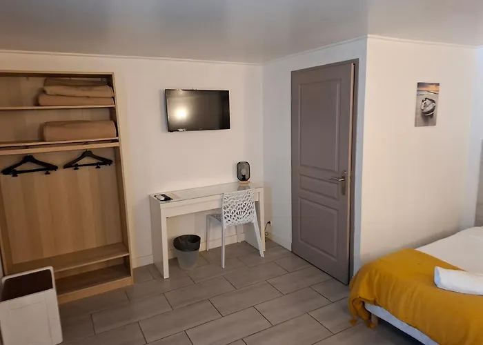 Boutique Hôtel Le Medieval - Parking- Accueil vélo Aigues-Mortes