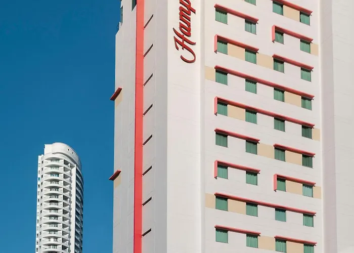 Hampton By Hilton Cartagena Hotel