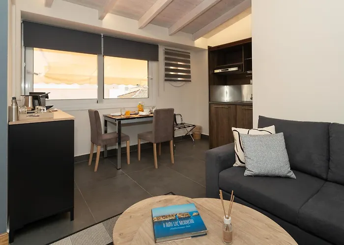 Karalis City Hotel Pylos