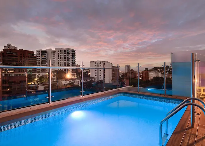 Hotel Hampton By Hilton Cali