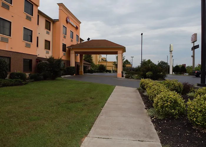 Best Western Plus Strawberry Inn & Suites Knoxville