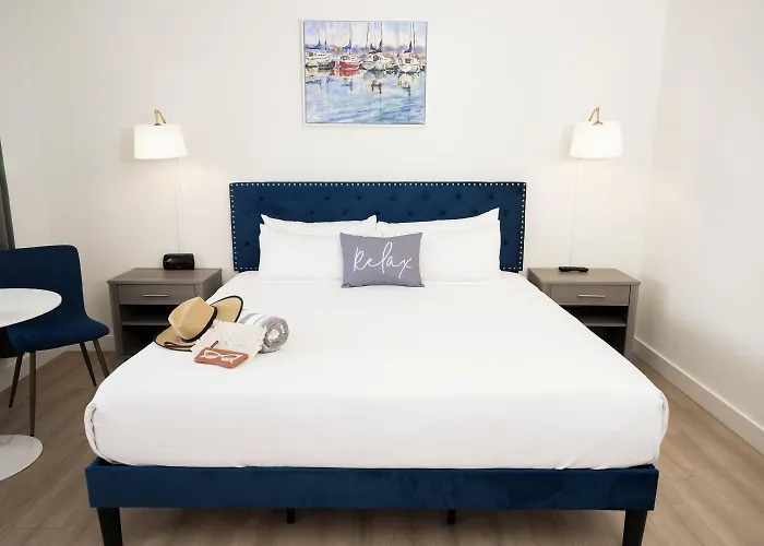 Endless Dunes, A Modern Motel Eastham