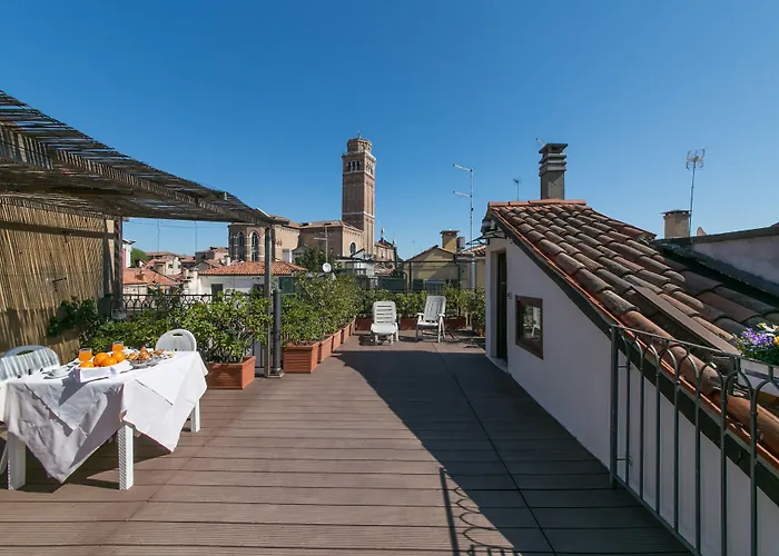 Hotel Pantalon Venecia