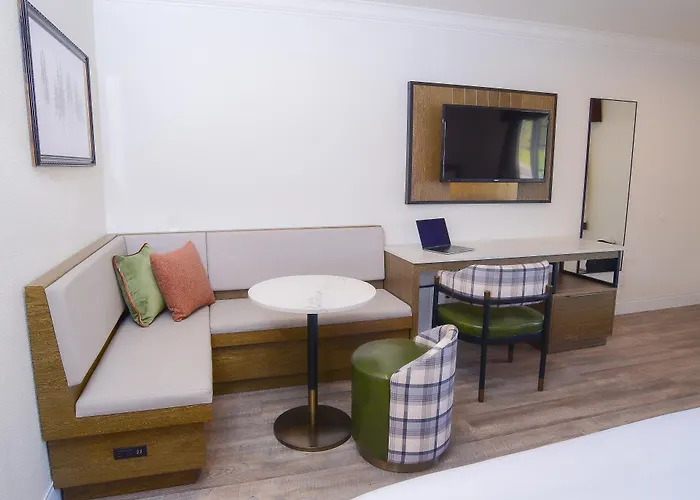 The Woodrose- Newly Renovated Hotel Willits