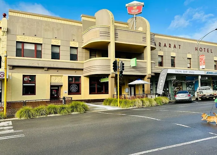 Ararat Hotel