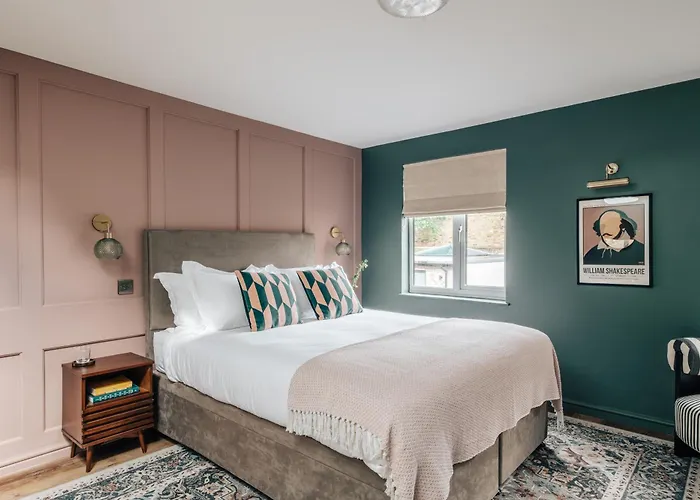 Hermes Hotel By Nestor Kingston upon Thames 