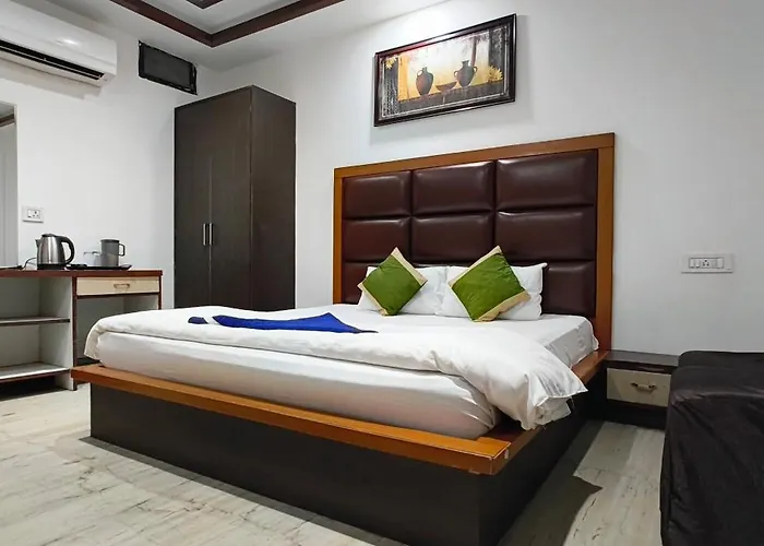 The Chefs Club Agra Hotel