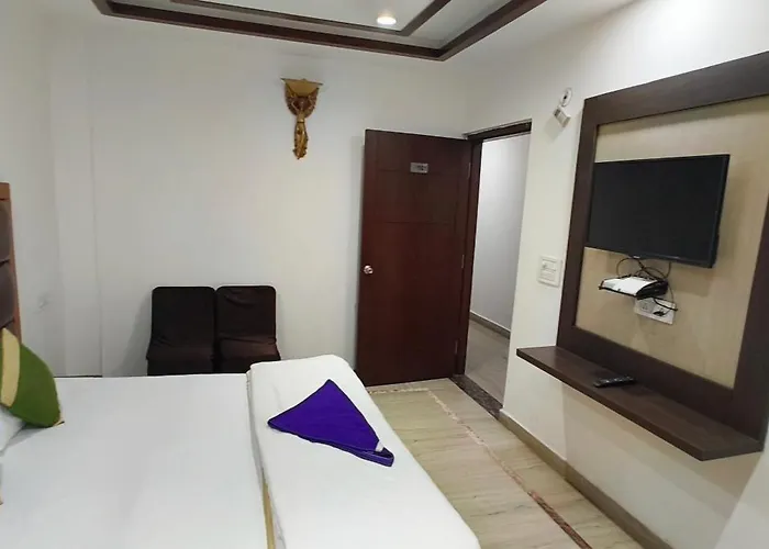 The Chefs Club Agra Hotel