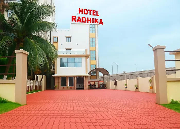 Hotel Radhika Somnath