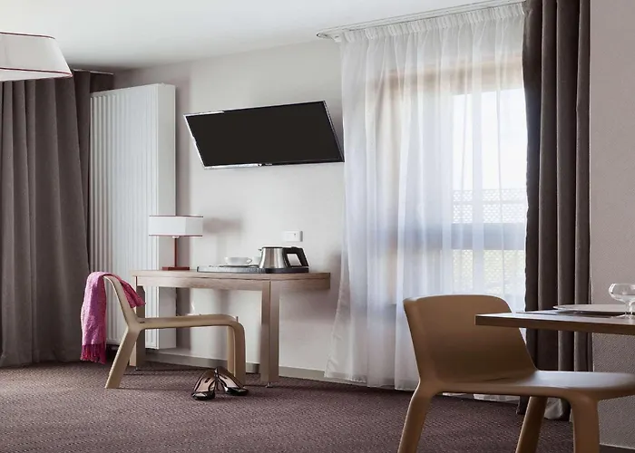 Comfort Triple Room Near Geneva Annemasse