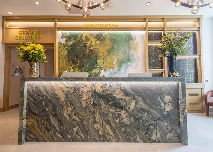 Posh On Kirkwood, A Boutique Hotel Bloomington