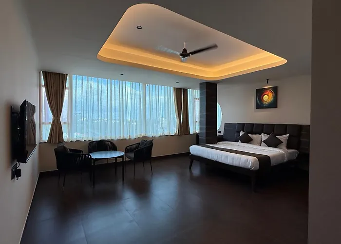 Hotel Pixel House Hubli