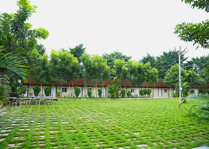 Golden Farms Resort Jigani