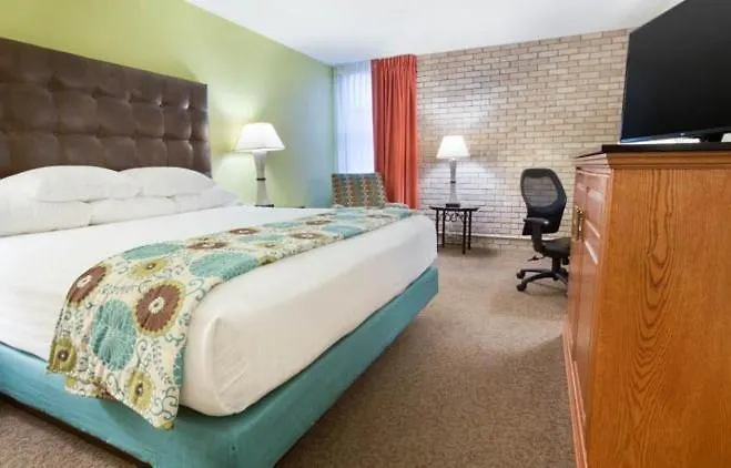 Mcallen Plaza Hotel And Suites