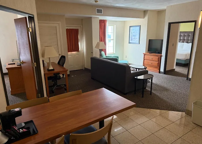 Mcallen Plaza Hotel And Suites