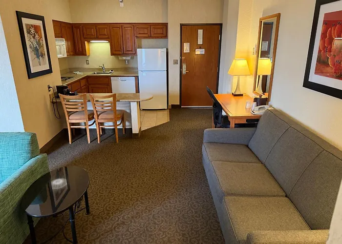 Mcallen Plaza Hotel And Suites