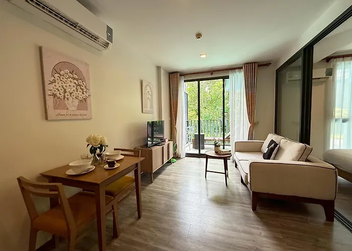 The Deck Patong Phuket By Mickey Hotel