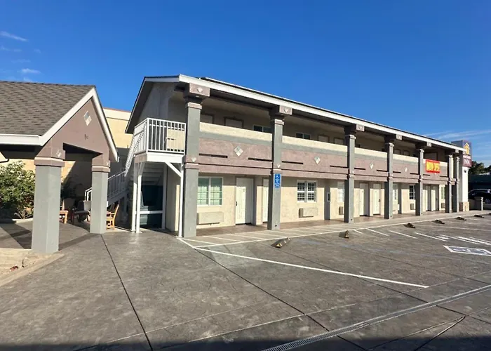 Hometown Inn Los Banos