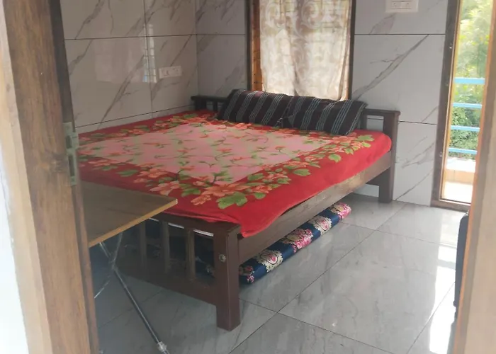 Nachiyar Hotel Kanthalloor