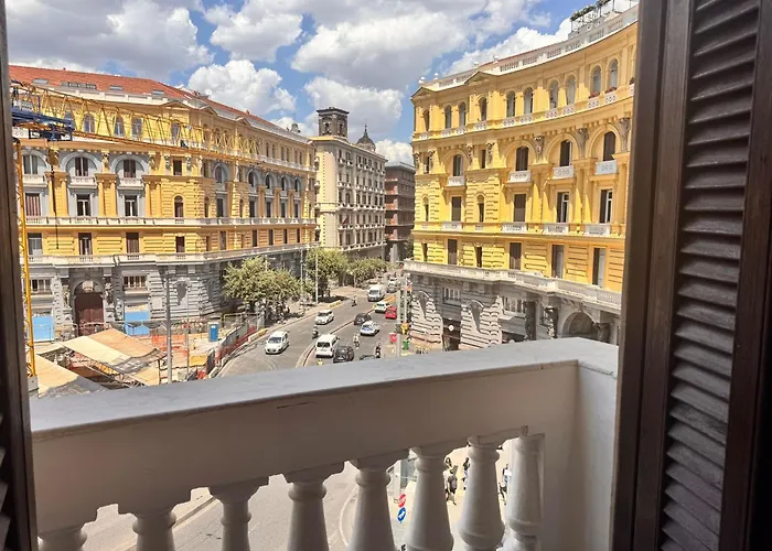 Naples Plaza Duomo Hotel